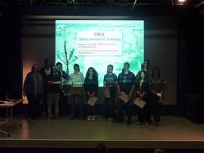 Prix remis au lyc&eacute;e de Ribeauvill&eacute; par Claire Dietrich, IA-IPR d'histoire g&eacute;ographie, coordonnatrice acad&eacute;mique pour l'EDD