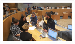 Dans l&rsquo;h&eacute;micycle &agrave; la Maison de la R&eacute;gion : le travail en groupe sur les actions possibles